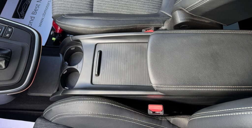 Verkocht !! Renault Grand Scenic 1.3 TCE 140 EDC INTENS – 103 kW – 2022 – Slechts 76.398 km – 1ste eigenaar (BTW-wagen)