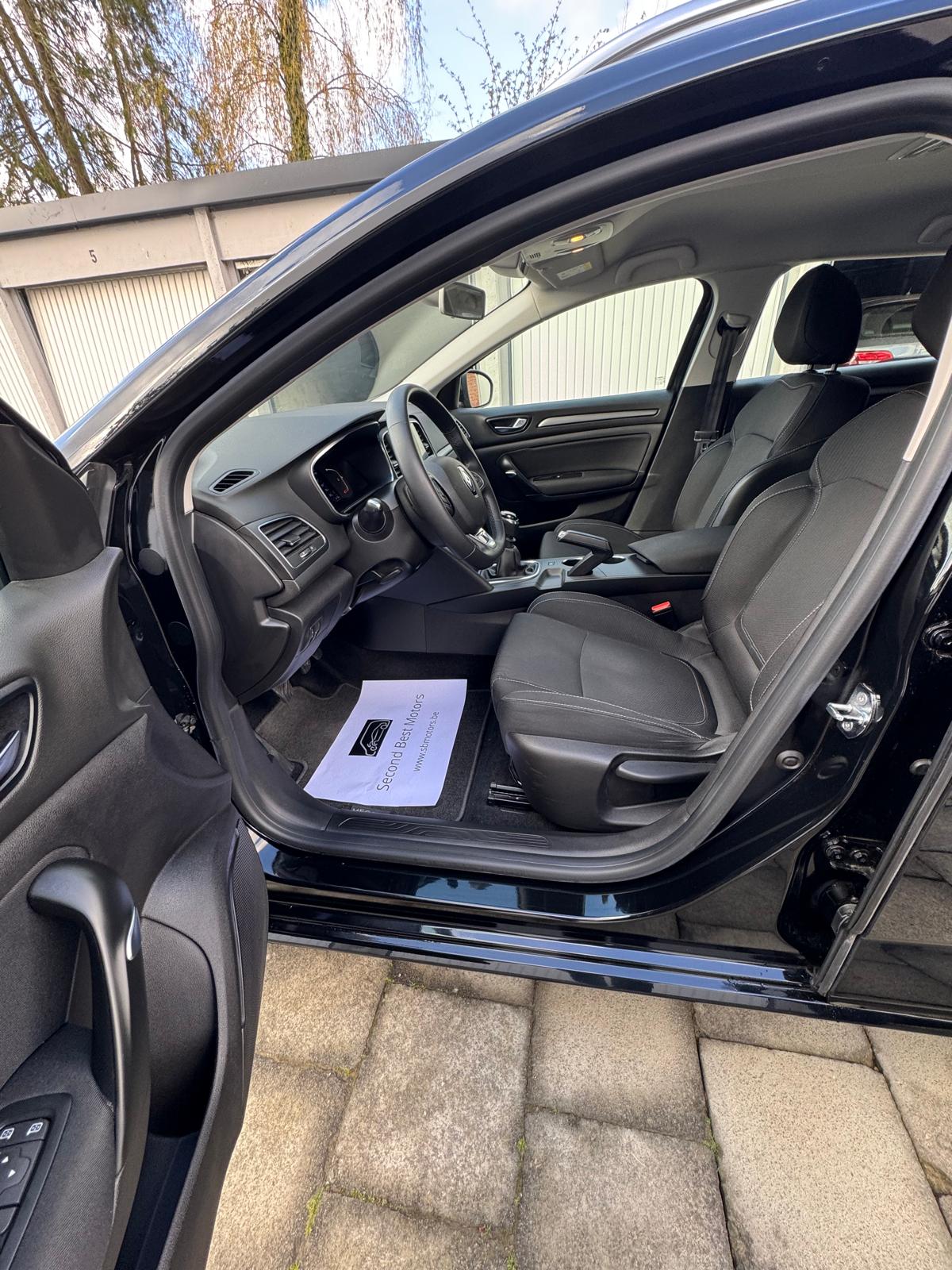 Verkocht !! Renault Megane SW 1.33 TCe Zen – reeds gekeurd voor verkoop – Manueel – 85 kW – 05/2021 – 57.784 km