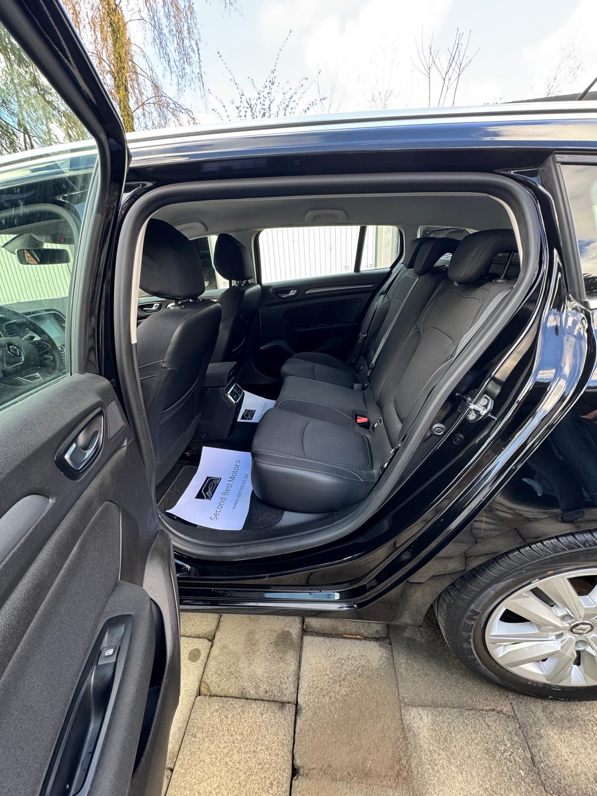 Verkocht !! Renault Megane SW 1.33 TCe Zen – reeds gekeurd voor verkoop – Manueel – 85 kW – 05/2021 – 57.784 km