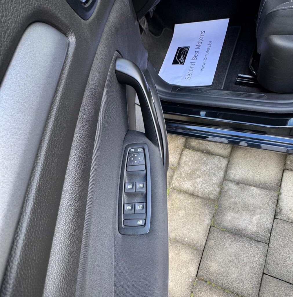 Verkocht !! Renault Megane SW 1.33 TCe Zen – reeds gekeurd voor verkoop – Manueel – 85 kW – 05/2021 – 57.784 km