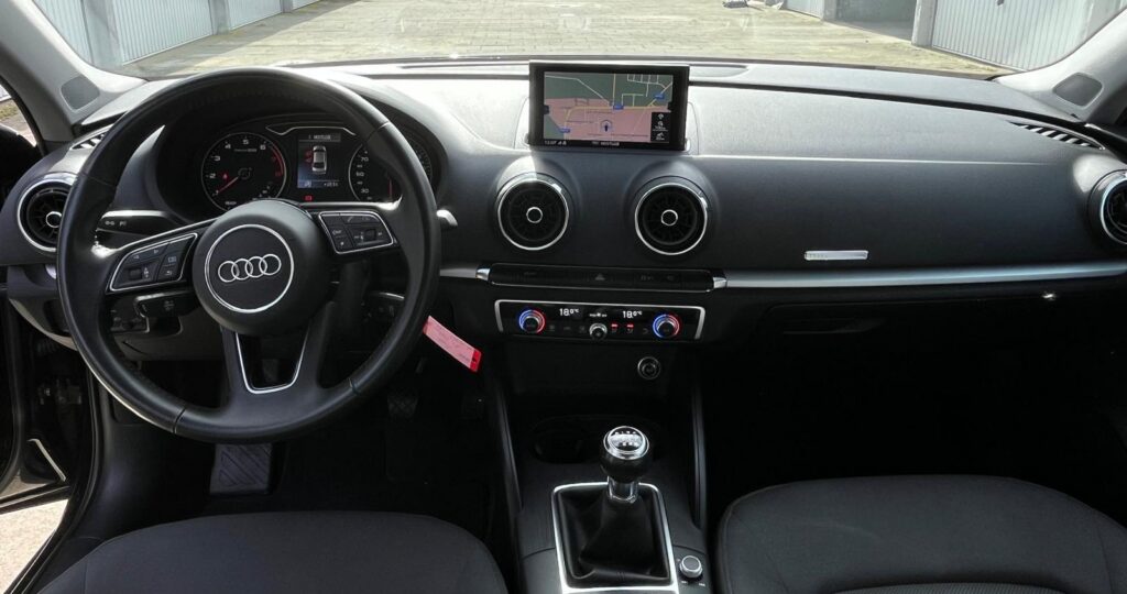 Vendu !! Audi A3 Berline 30 TFSI Essence – Année 2019 – État exceptionnel