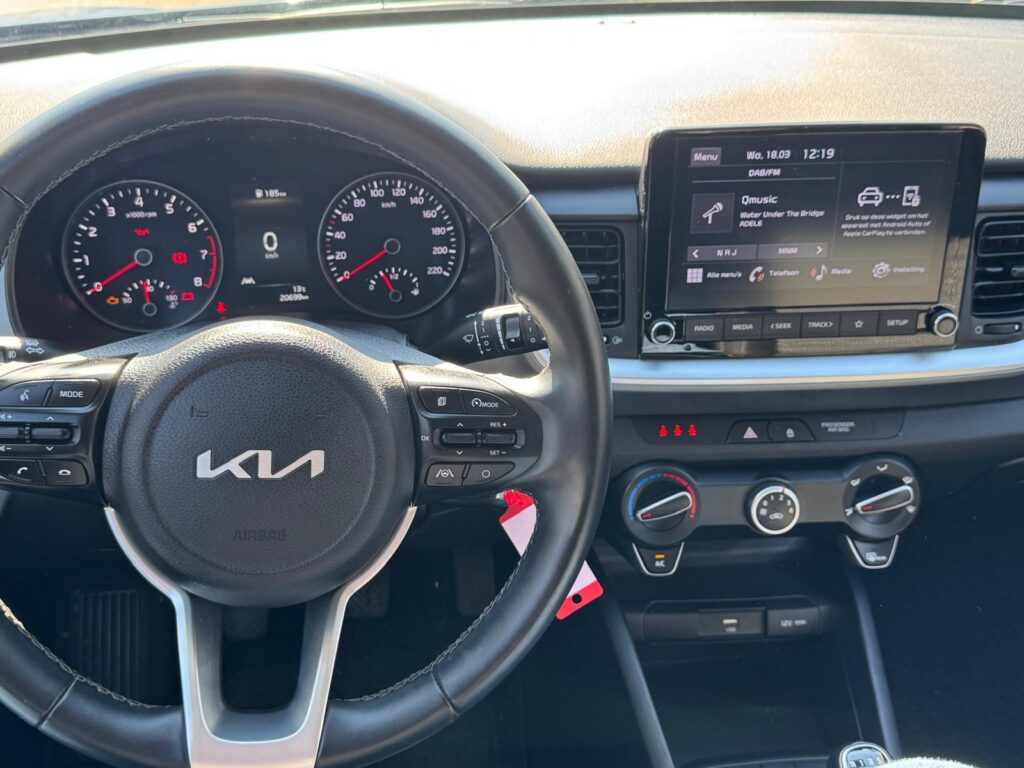 Verkocht !! Kia Stonic 1.0 Pure – 73.5 kW – 2022 – Slechts 20.699 km – heeft nog fabrieksgarantie tot 2029