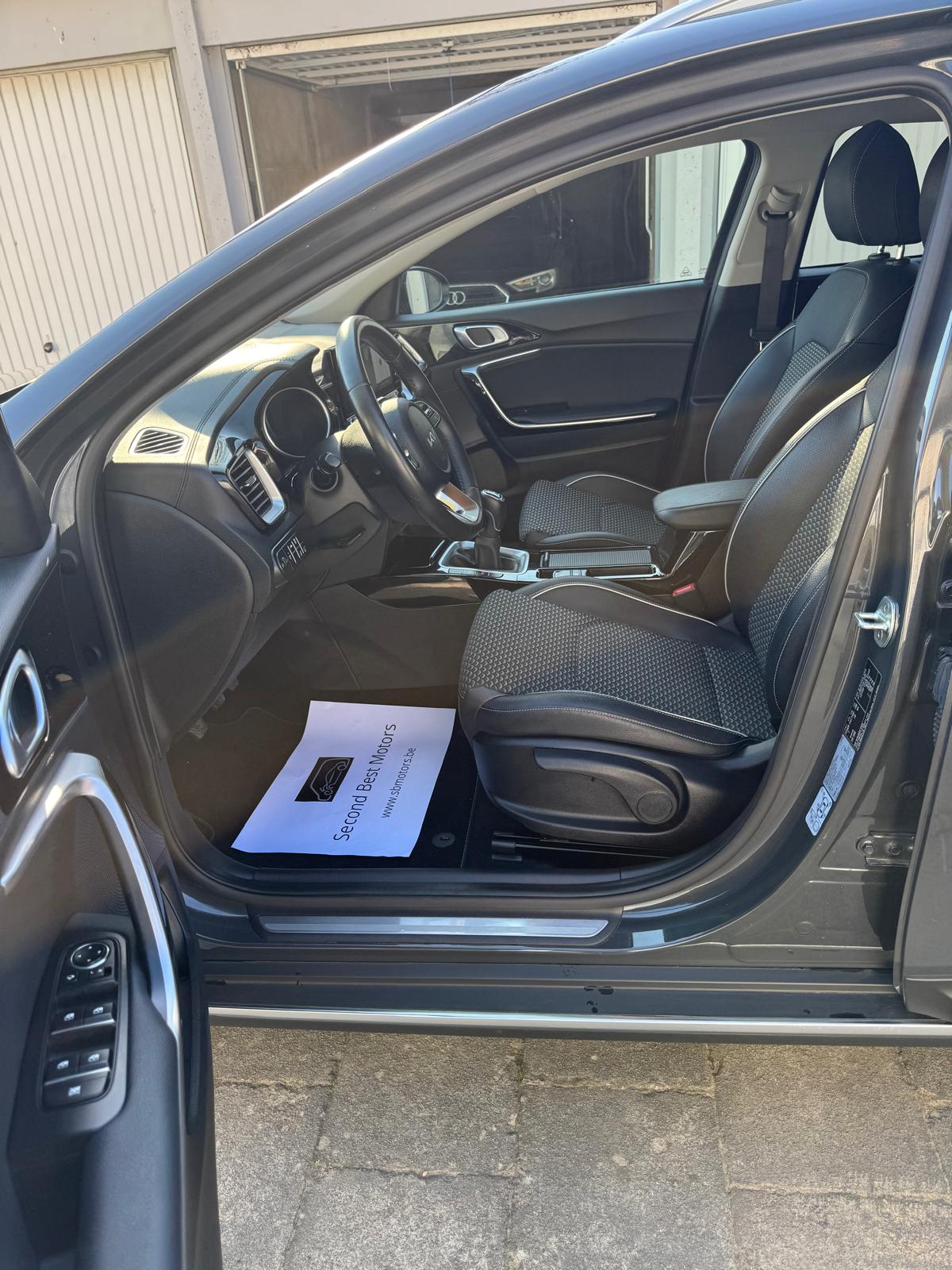 Verkocht !! Kia XCeed 1.0 T-GDI PULSE – Manueel – Eerste eigenaar – bouwjaar 2022 – (BTW-wagen)