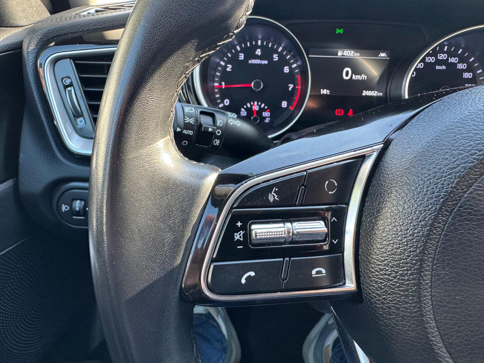 Verkocht !! Kia XCeed 1.0 T-GDI PULSE – Manueel – Eerste eigenaar – bouwjaar 2022 – (BTW-wagen)