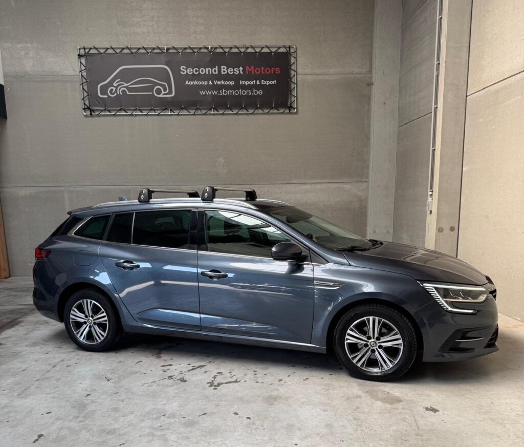 Verkocht !! Renault Mégane IV Grandtour Intens 1.3 TCe 103 kW 12/01/2022 62.089 km 1ste eigenr (BTW wagen)