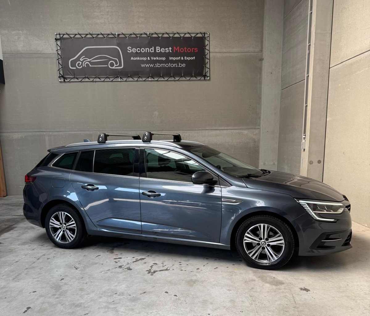 Verkocht !! Renault Mégane IV Grandtour Intens 1.3 TCe 103 kW 12/01/2022 62.089 km 1ste eigenr (BTW wagen)