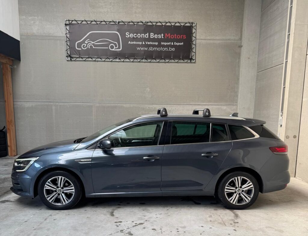 Verkocht !! Renault Mégane IV Grandtour Intens 1.3 TCe 103 kW 12/01/2022 62.089 km 1ste eigenr (BTW wagen)