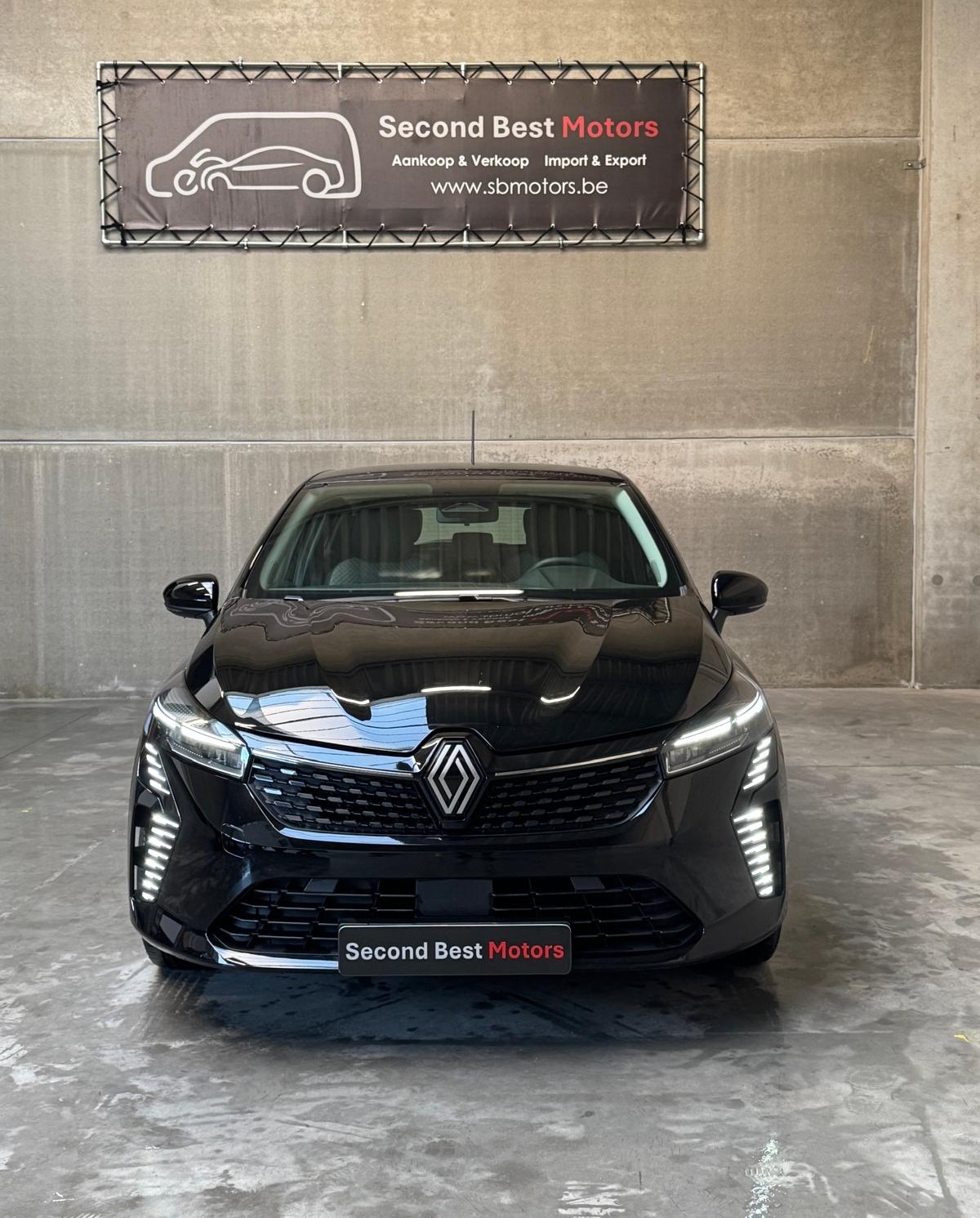 Renault Clio 5 portes Evolution – année 2024 – 15.313KM – État neuf