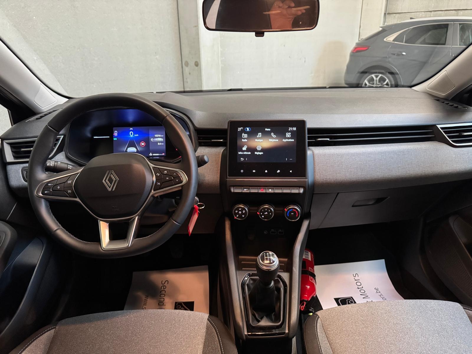 Renault Clio 5 portes Evolution – année 2024 – 15.313KM – État neuf