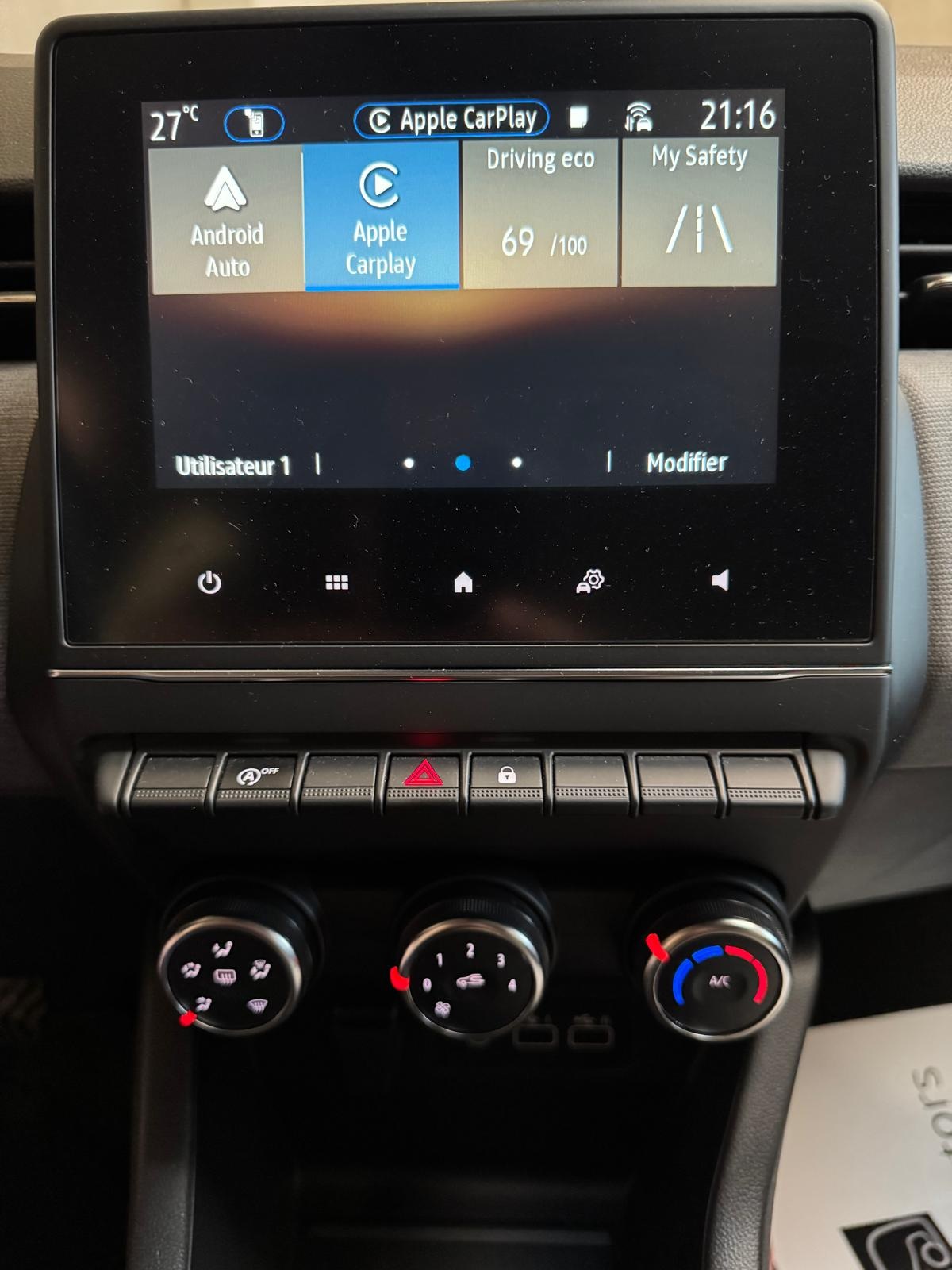 Renault Clio 5 portes Evolution – année 2024 – 15.313KM – État neuf