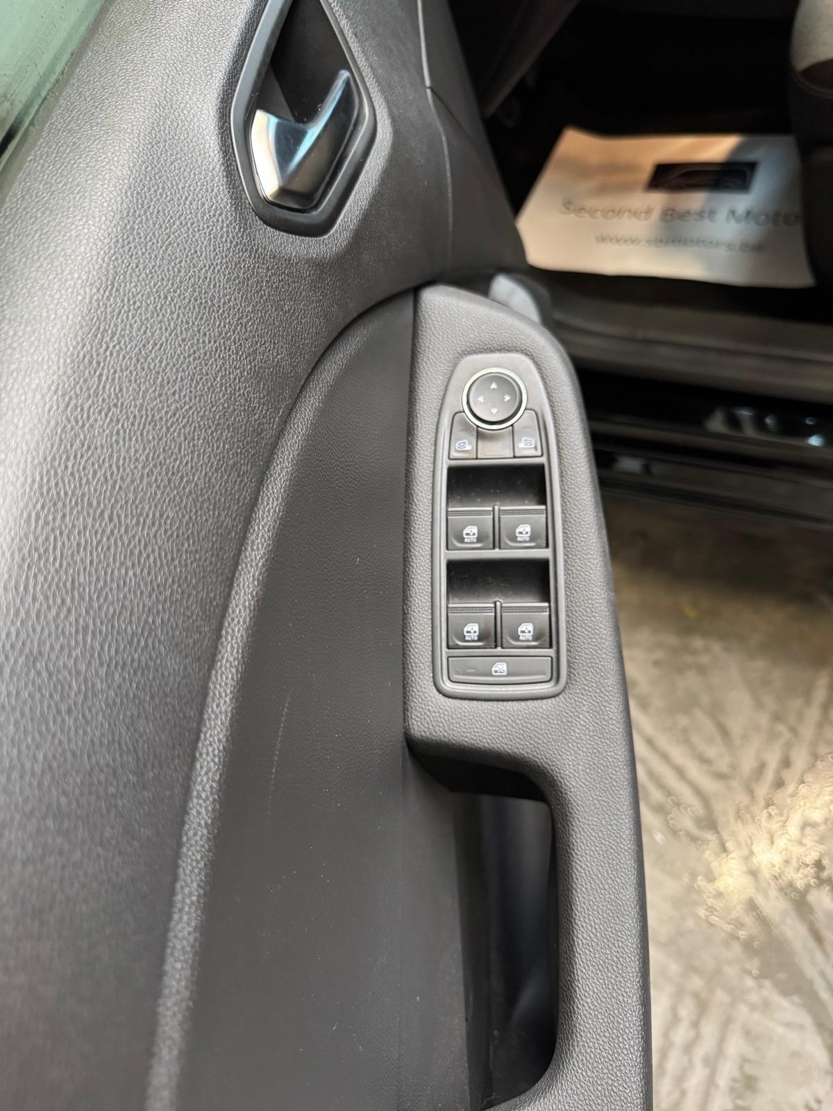 Renault Clio 5 portes Evolution – année 2024 – 15.313KM – État neuf