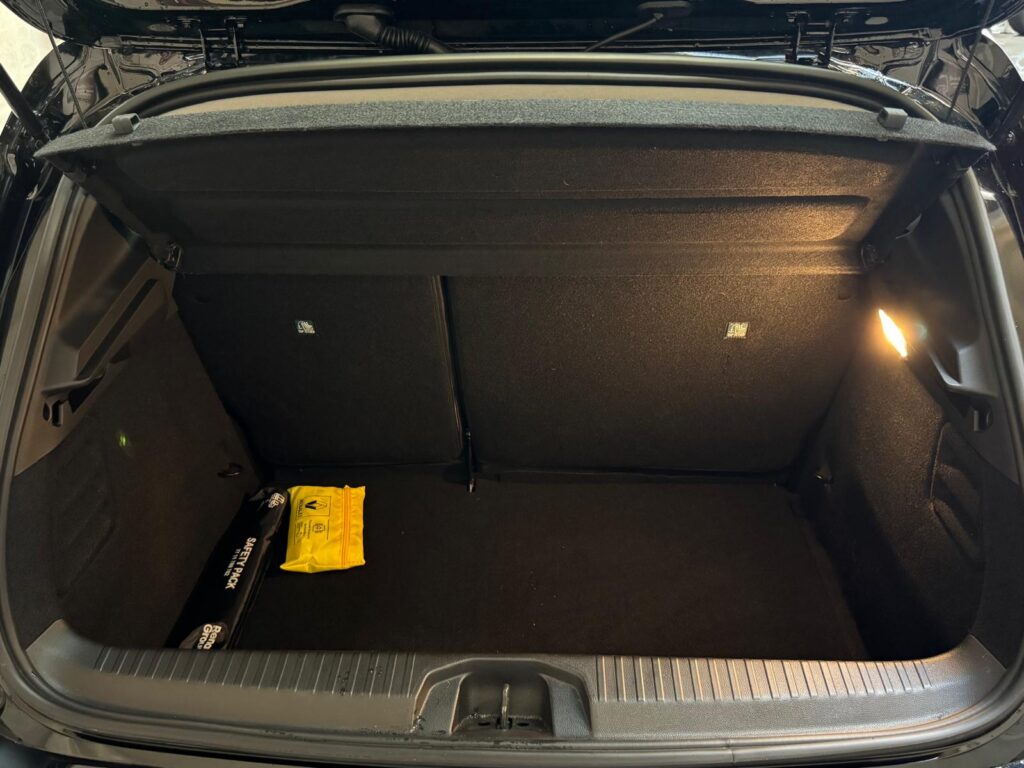 Renault Clio 5 portes Evolution – année 2024 – 15.313KM – État neuf