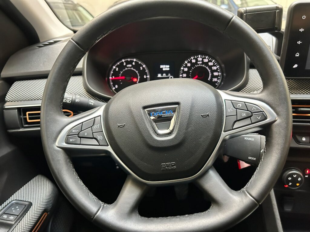 Verkocht !! Dacia Sandero Stepway 1.0 TCe 90 Comfort + City Pack – 2022 – Slechts 25.110 km – Eerste eigenaar