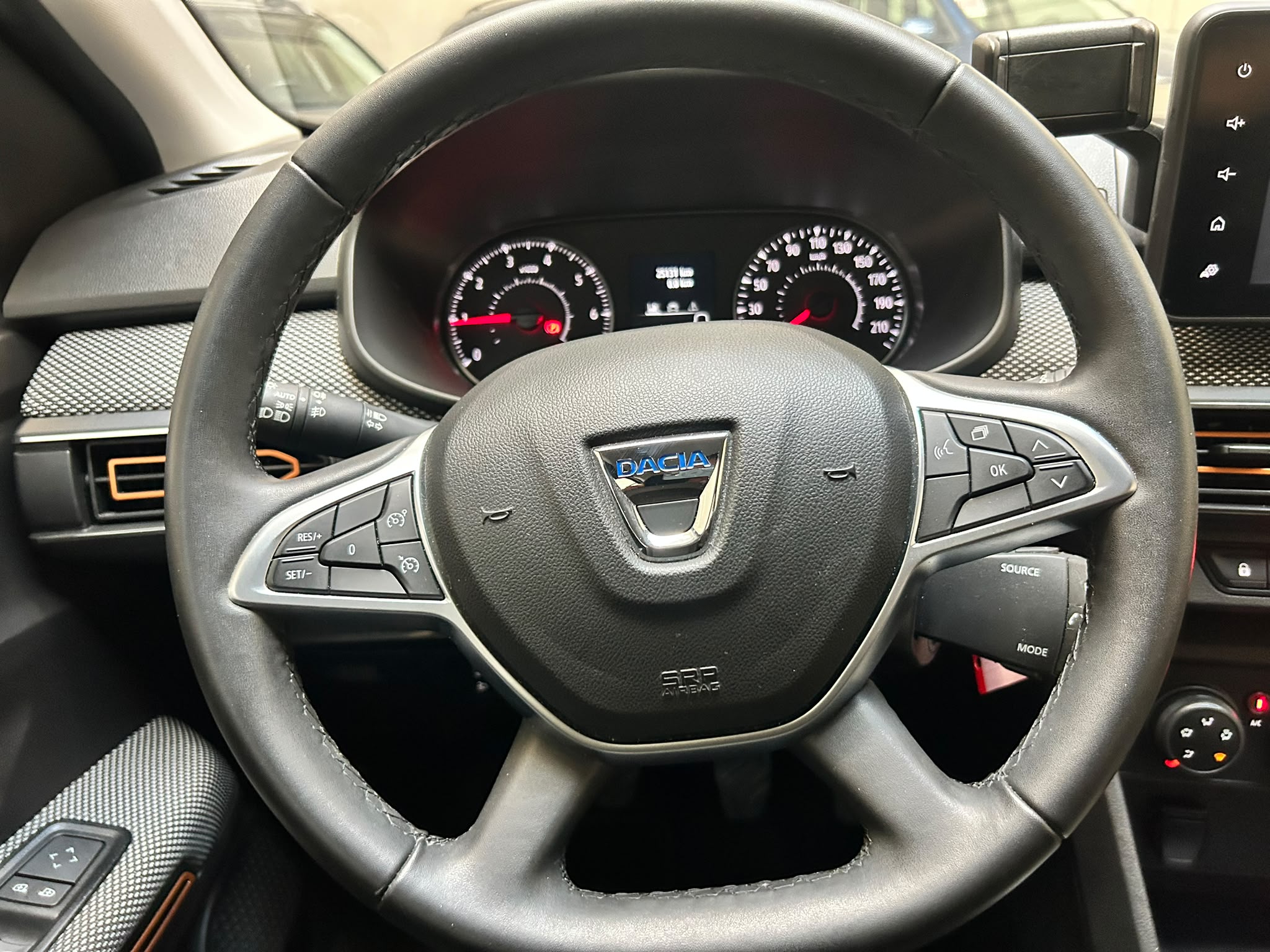 Verkocht !! Dacia Sandero Stepway 1.0 TCe 90 Comfort + City Pack – 2022 – Slechts 25.110 km – Eerste eigenaar