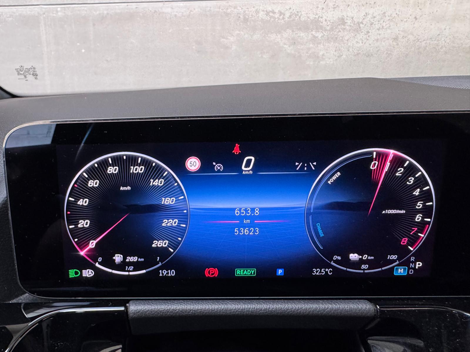 Verkocht !! Mercedes GLA 250e Business & AMG Line – Panoramadak – 16/11/2023 – Slechts 53.501 (1ste eigenr)