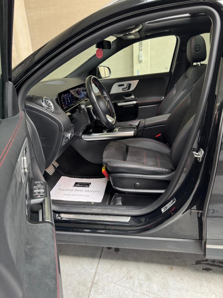 Verkocht !! Mercedes GLA 250e Business & AMG Line – Panoramadak – 16/11/2023 – Slechts 53.501 (1ste eigenr)