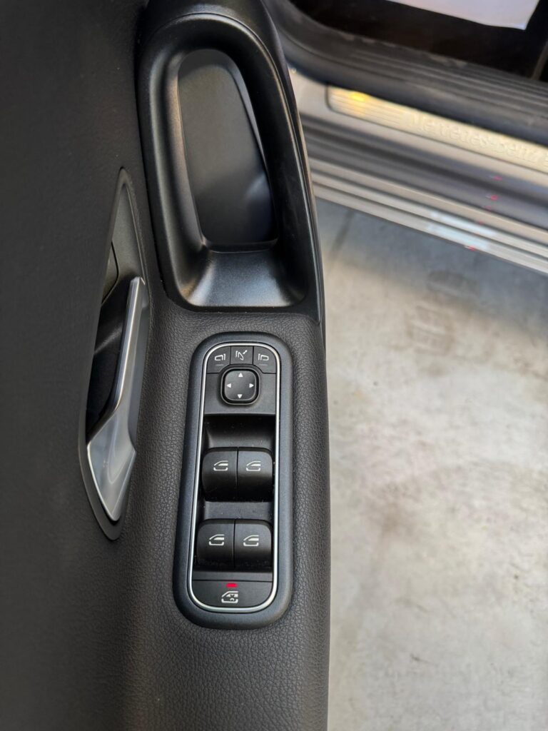 Verkocht !! Mercedes A‑Klasse 180 Business Edition – Automaat – 2022 – Slechts 47.736 km – Eerste eigenaar – BTW‑wagen