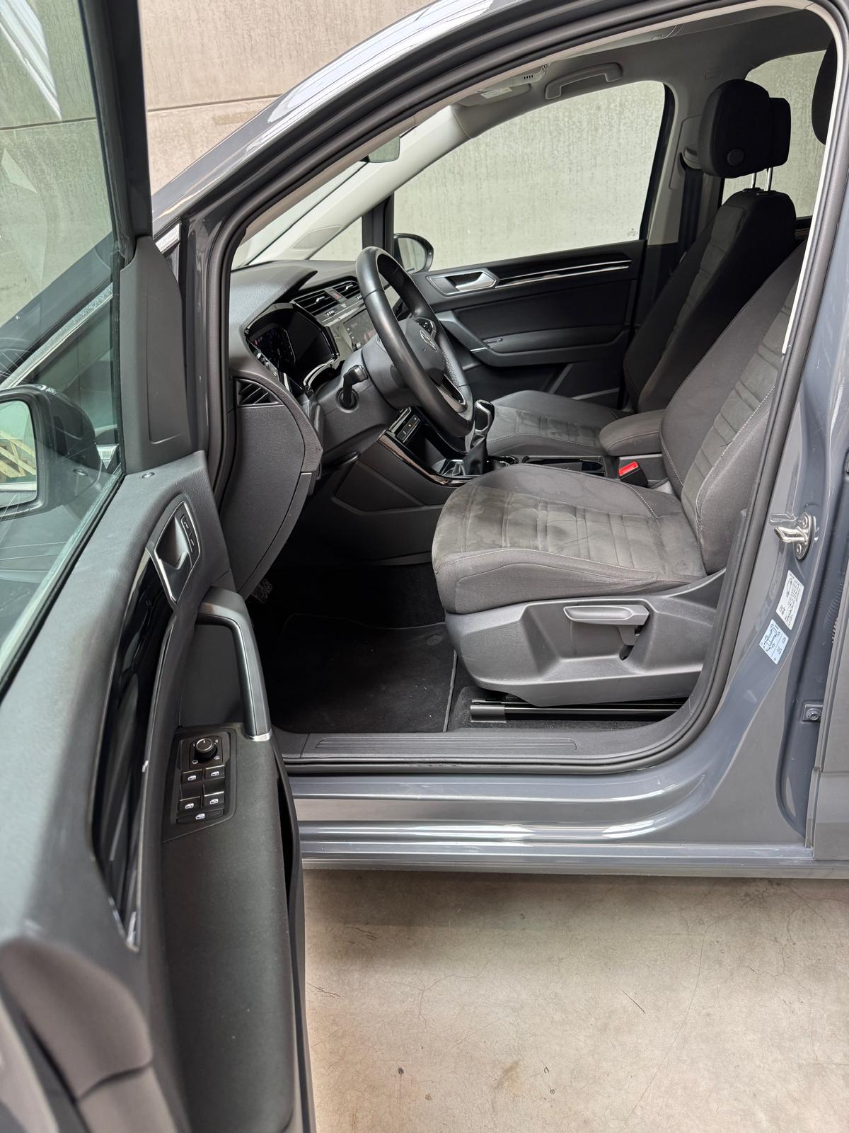 Volkswagen Touran 1.5 TSI Business – 150 pk – Manueel – 5 plaatsen – 19/09/2023 – 85.472 km – Eerste eigenaar – BTW-wagen