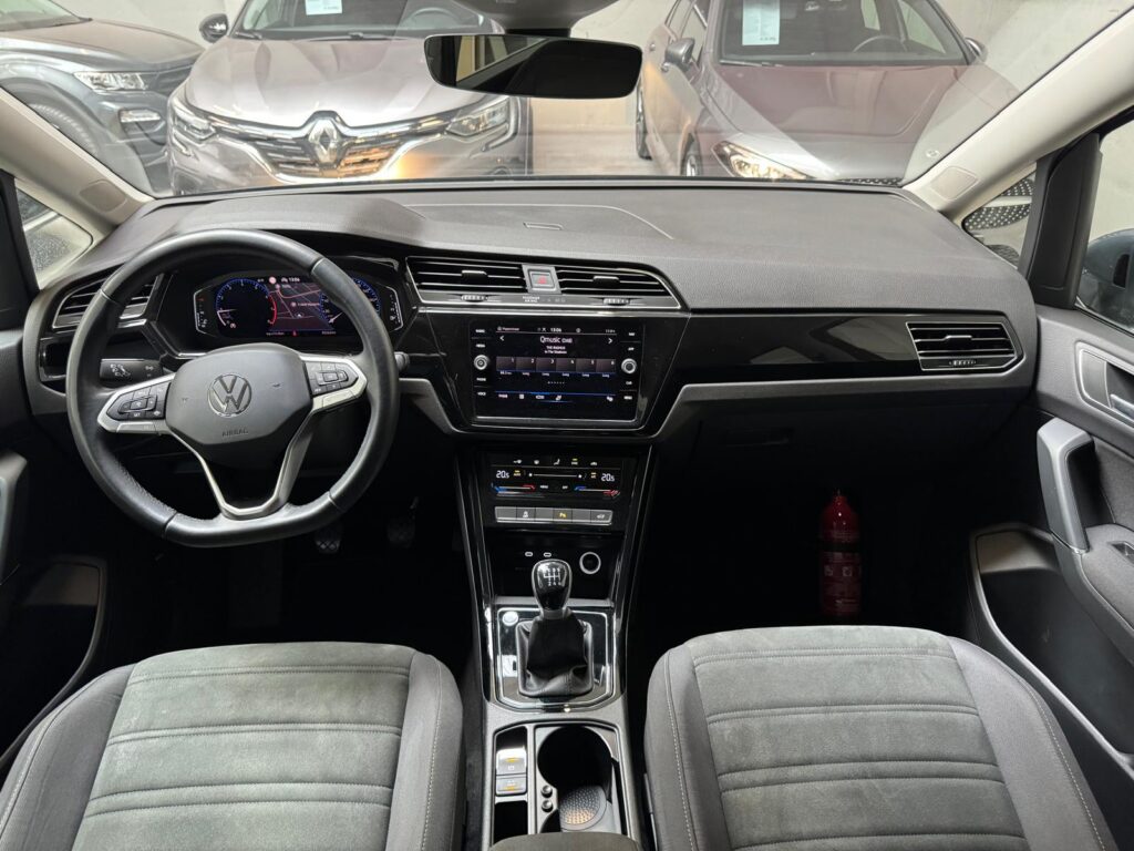 Volkswagen Touran 1.5 TSI Business – 150 pk – Manueel – 5 plaatsen – 19/09/2023 – 85.472 km – Eerste eigenaar – BTW-wagen